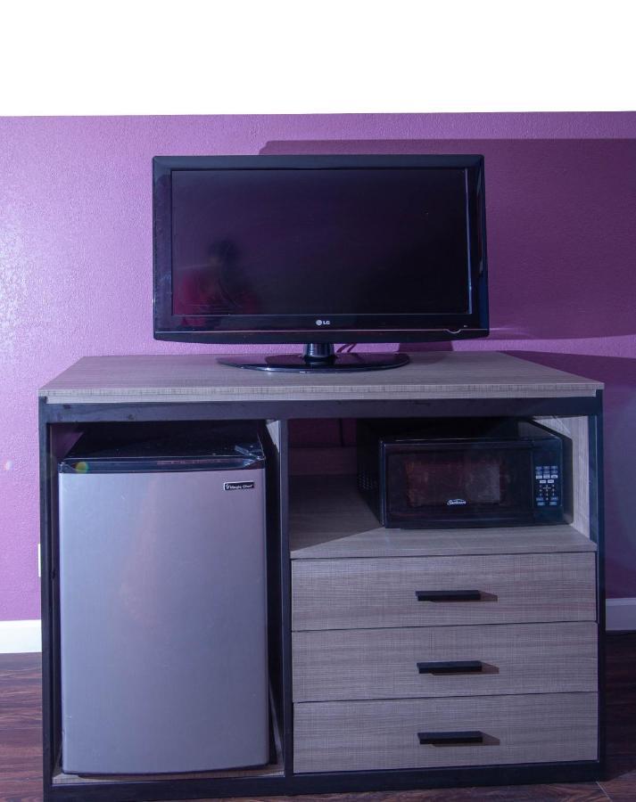 Cypress Inn & Suites Houston Buitenkant foto