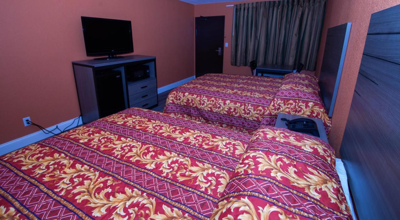 Cypress Inn & Suites Houston Buitenkant foto